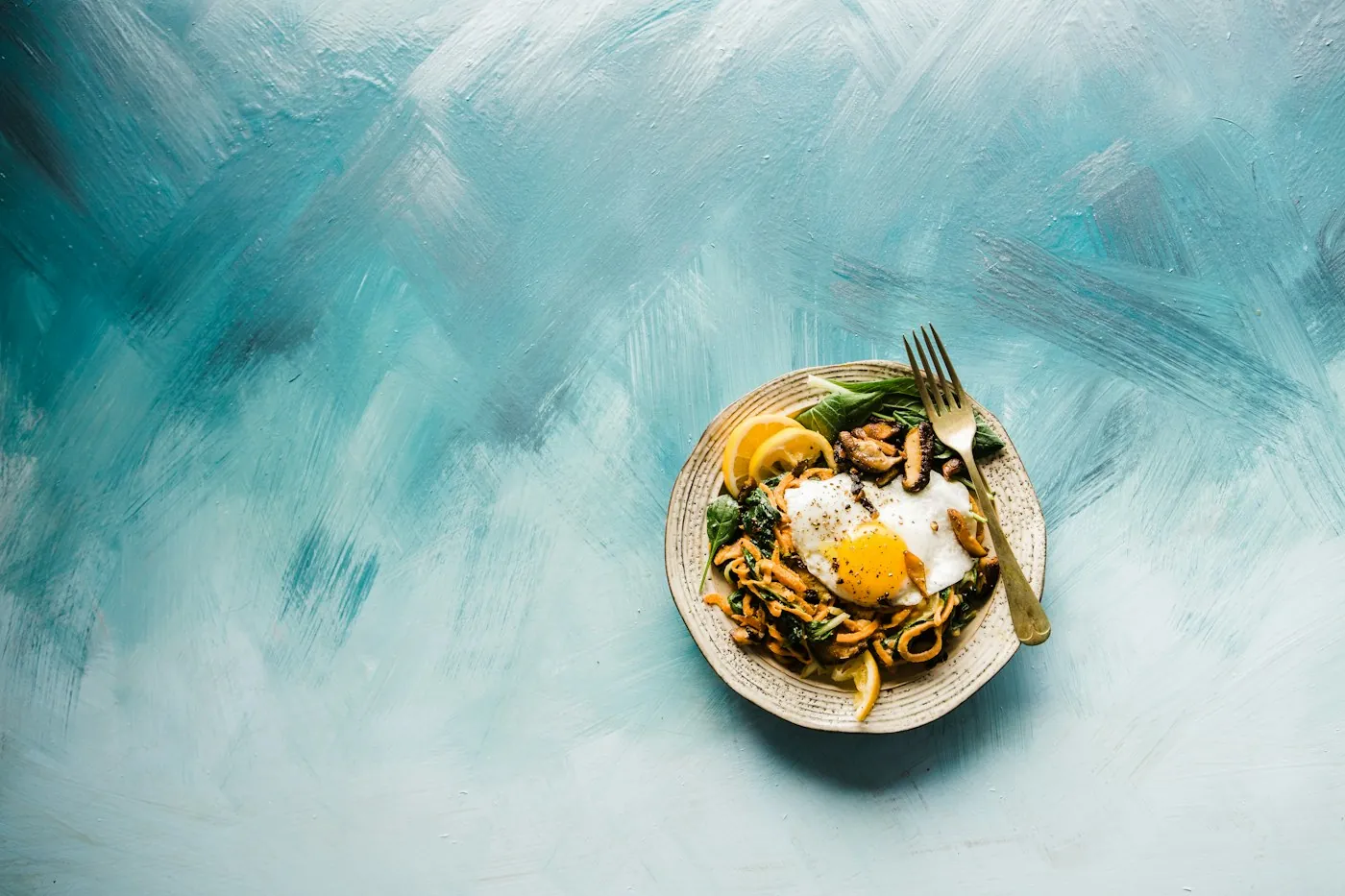 Cuisine colorée et produits frais de saison